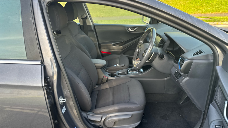 Hyundai IONIQ 1.6 GDi Hybrid Premium 5dr DCT Hybrid Hatchback